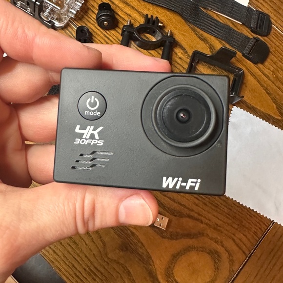 GUC Action Cam w waterproof case - Picture 1 of 14